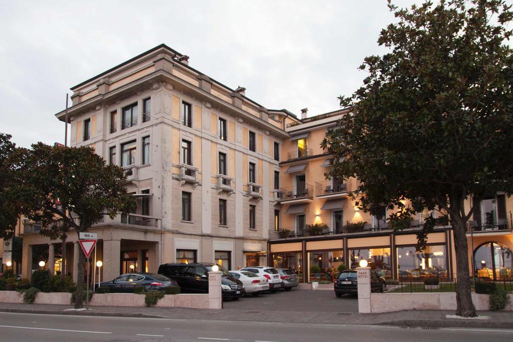 Park Hotel Дезенцано-дель-Гарда Экстерьер фото